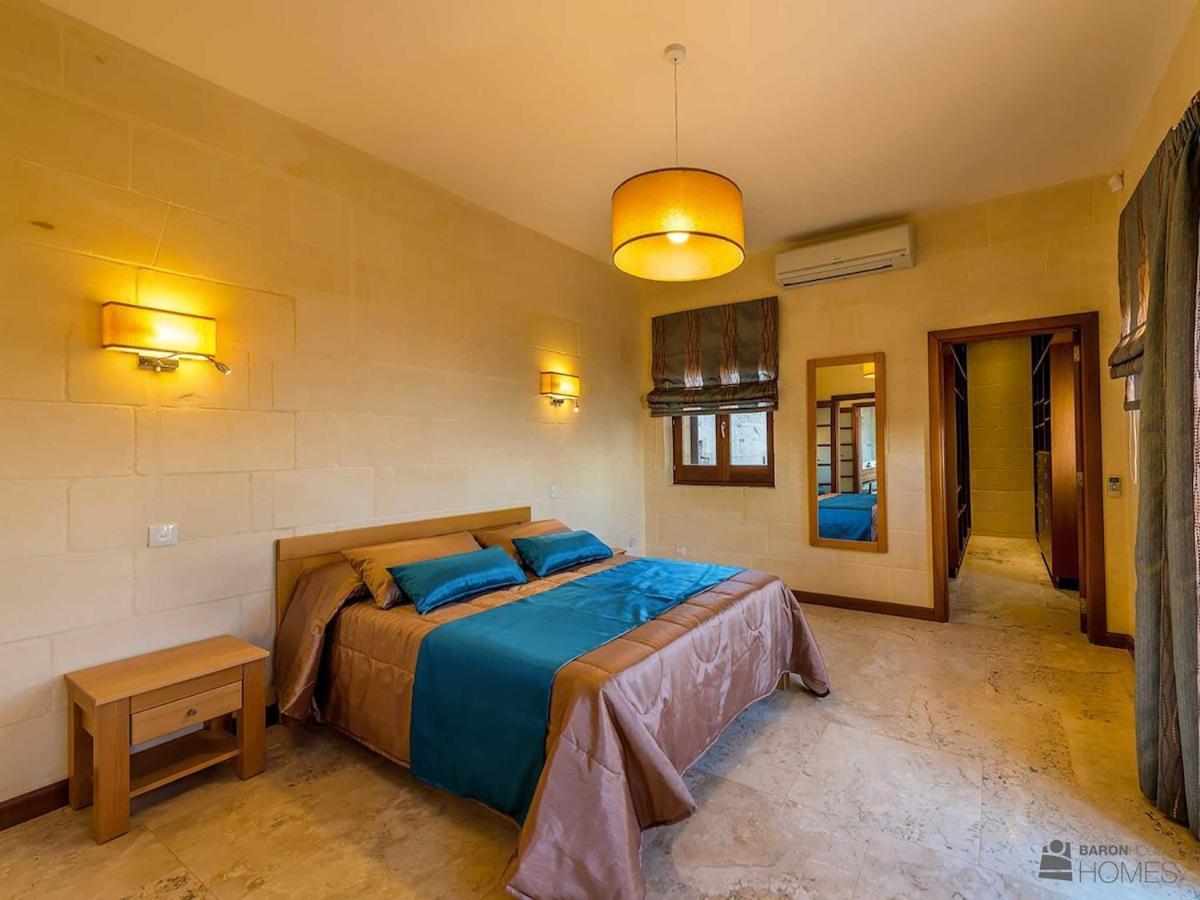 The Almonds Luxury Villa San Lawrenz Exterior photo
