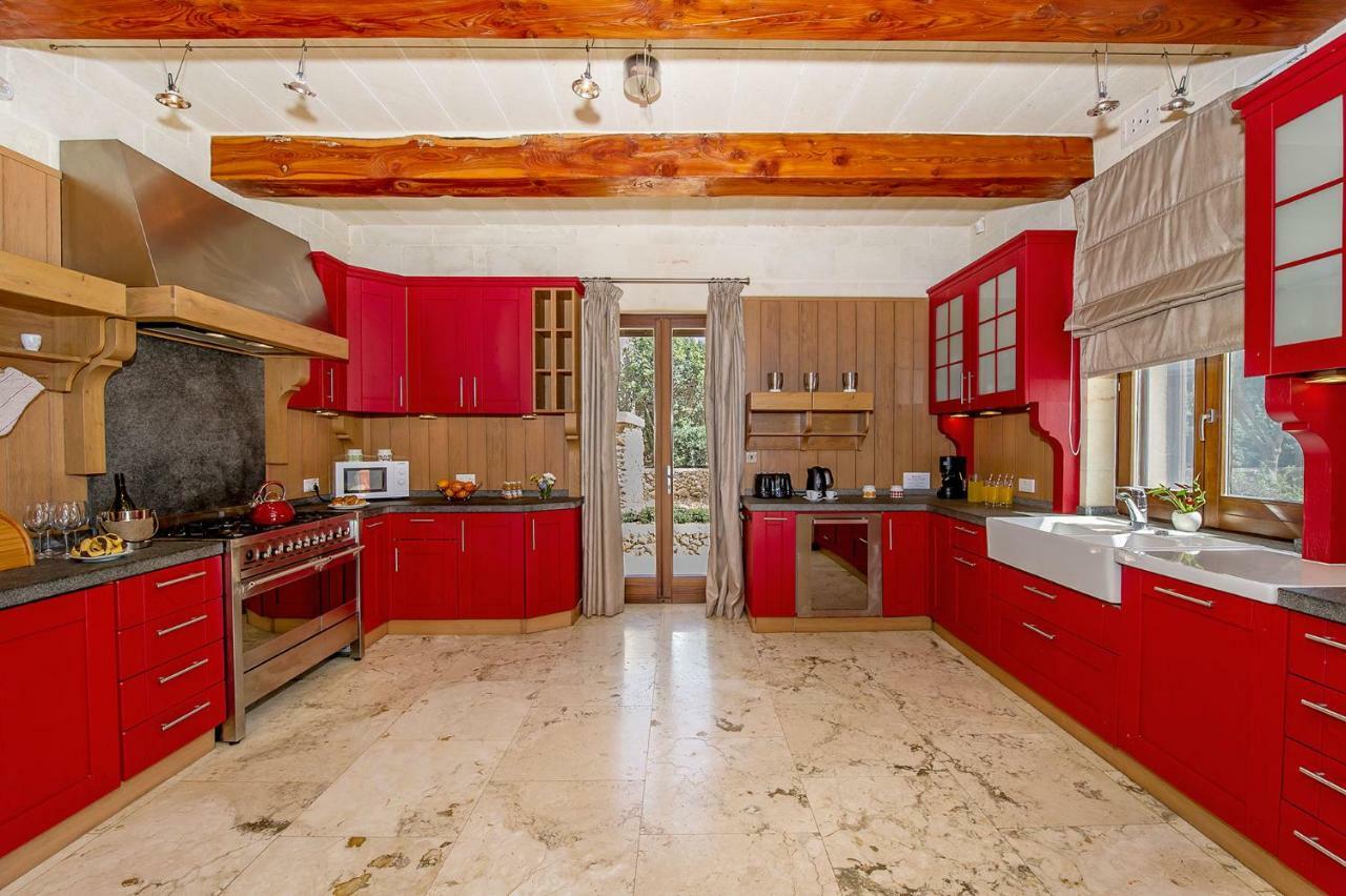 The Almonds Luxury Villa San Lawrenz Exterior photo
